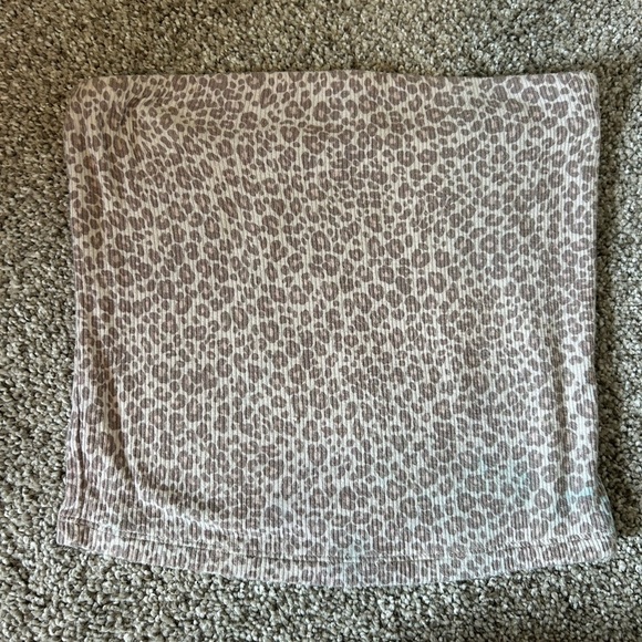 American Eagle Outfitters cheetah Animal Print Strapless Crop Top - Picture 2 of 4